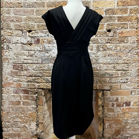 Banana Republic little black dress! - Picture 6 of 8